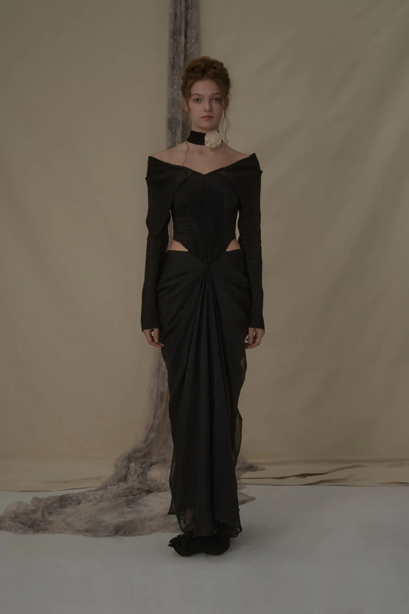 Black Lapel Waistless Pleated Hem Dress