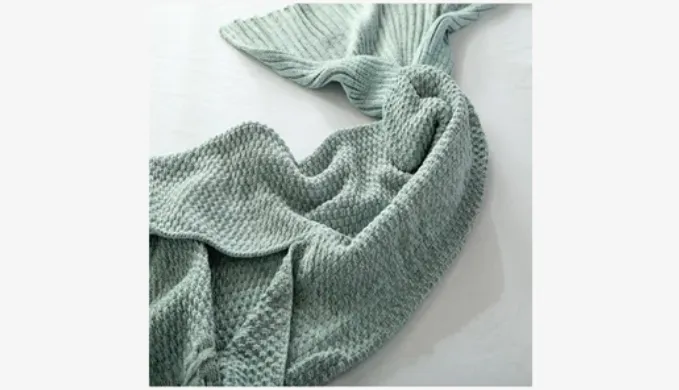 Cozy Cotton-Knit Mermaid Tail Blanket
